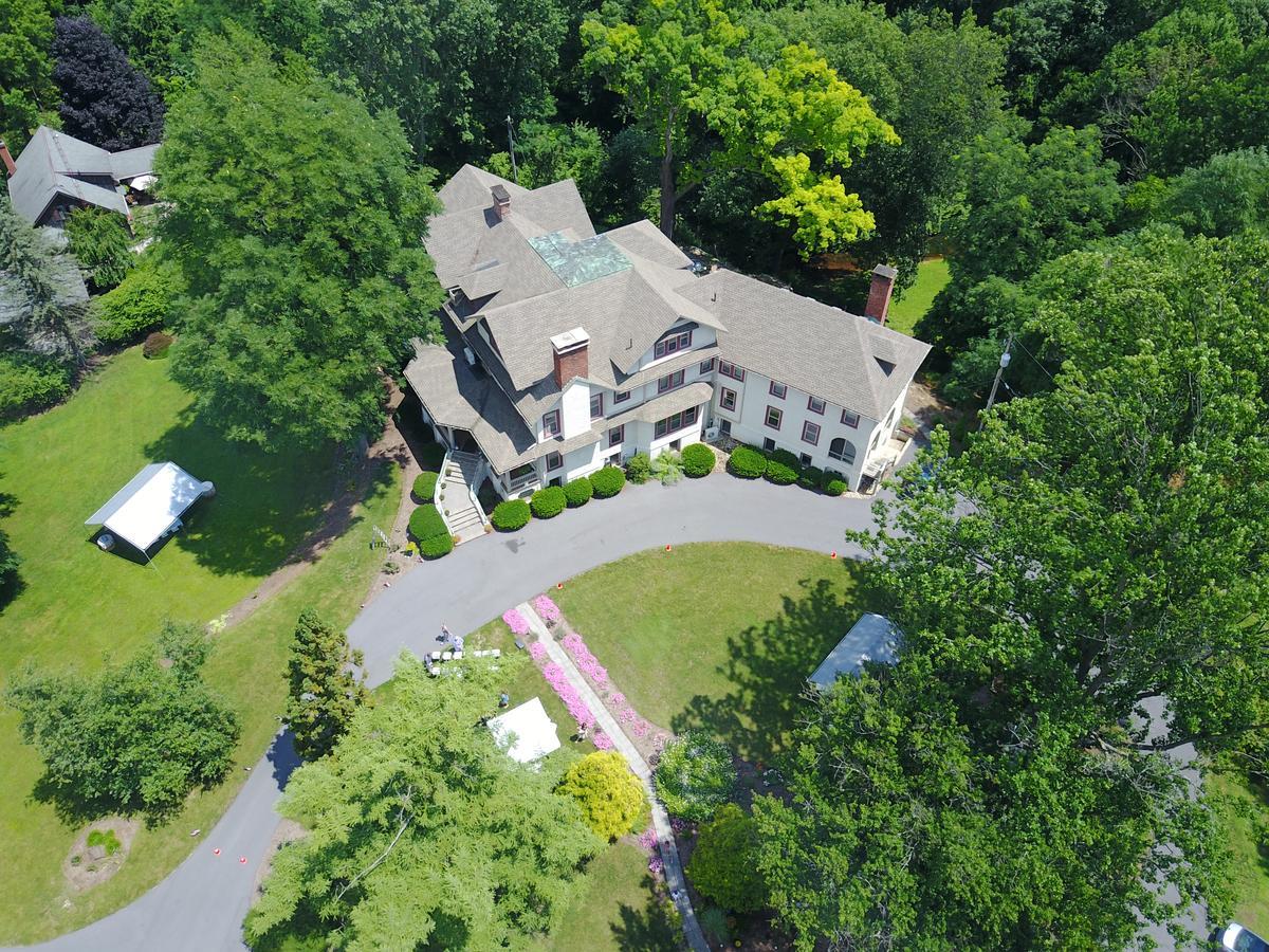 The Inn At Ragged Edge Chambersburg Exterior foto