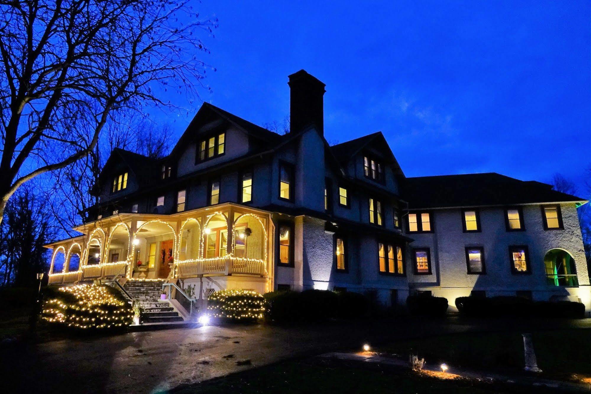 The Inn At Ragged Edge Chambersburg Exterior foto